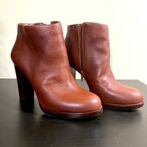 Gianni Bini High Heeled Boots